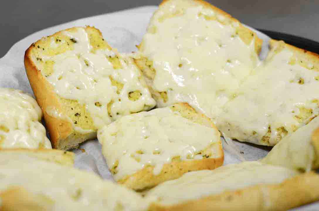 Garlic Cheese bread